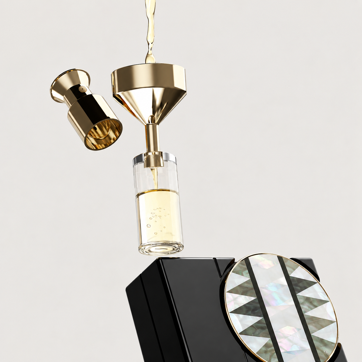 Beauty Minaudière - Mother of Pearl Radiance