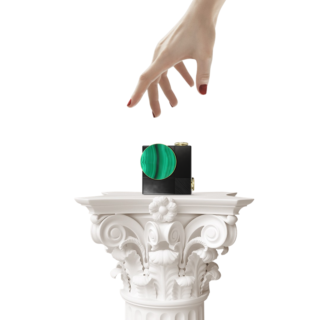 Beauty minaudière – “Eclat de Malachite” –  Launch Edition